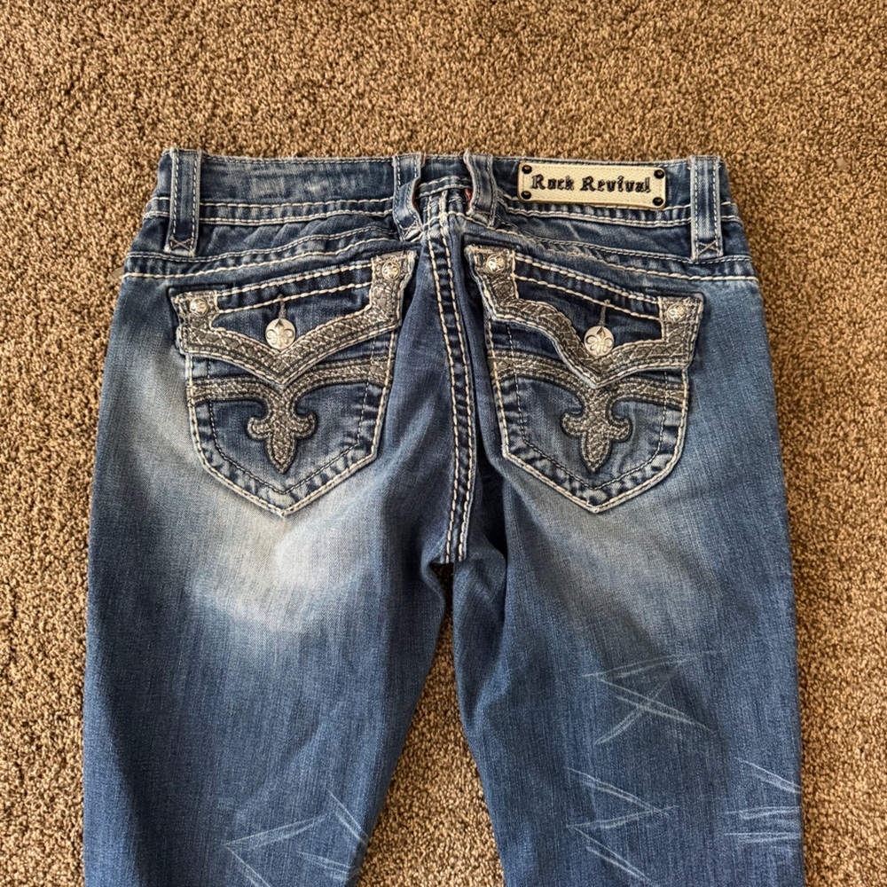 Rock Revival women’s  Blue Embroidered Pocket Jeans 28 Jen Straight